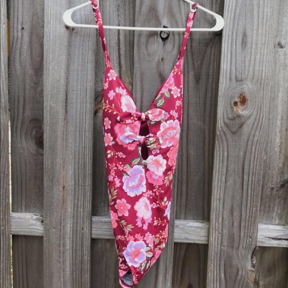 𝓕𝓵𝓸𝓻𝓪𝓵 𝓢𝔀𝓲𝓶𝔀𝓮𝓪𝓻 🌺🌊